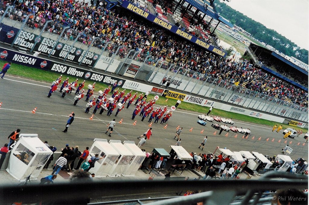 LeMans_13.jpg - Getting ready for the start