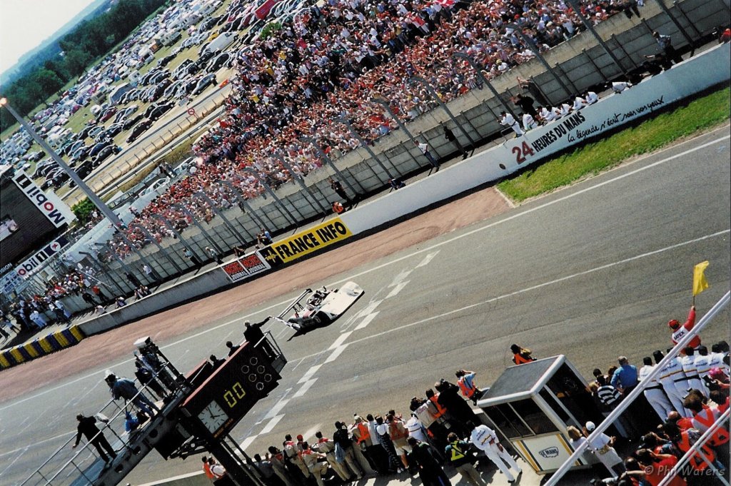 LeMans_15.jpg - The finish!