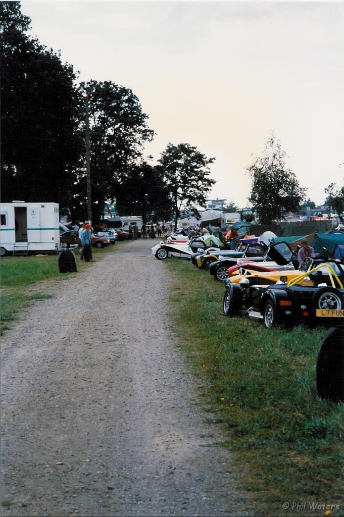 LeMans_5.jpg - Camping...